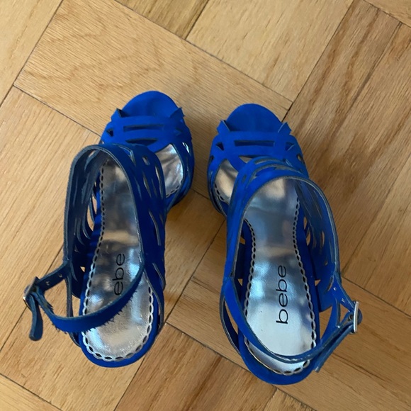 Bebe, Royal blue laser cut sandal heels. Size 6 - Picture 6 of 8